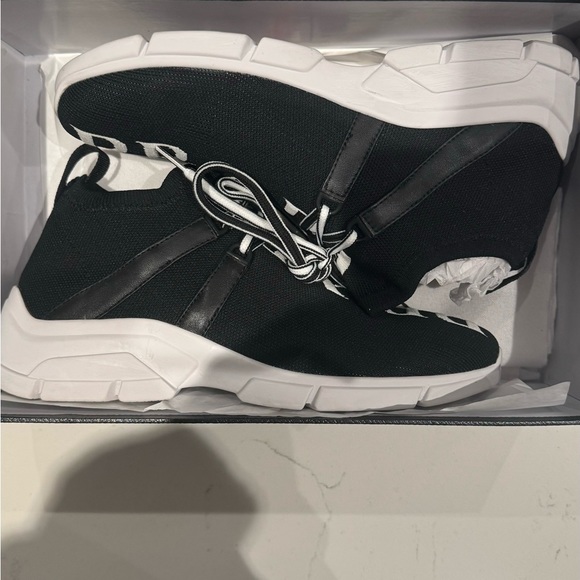 Prada mesh lace sneakers brand new never worn only tried on once .. - Picture 4 of 10